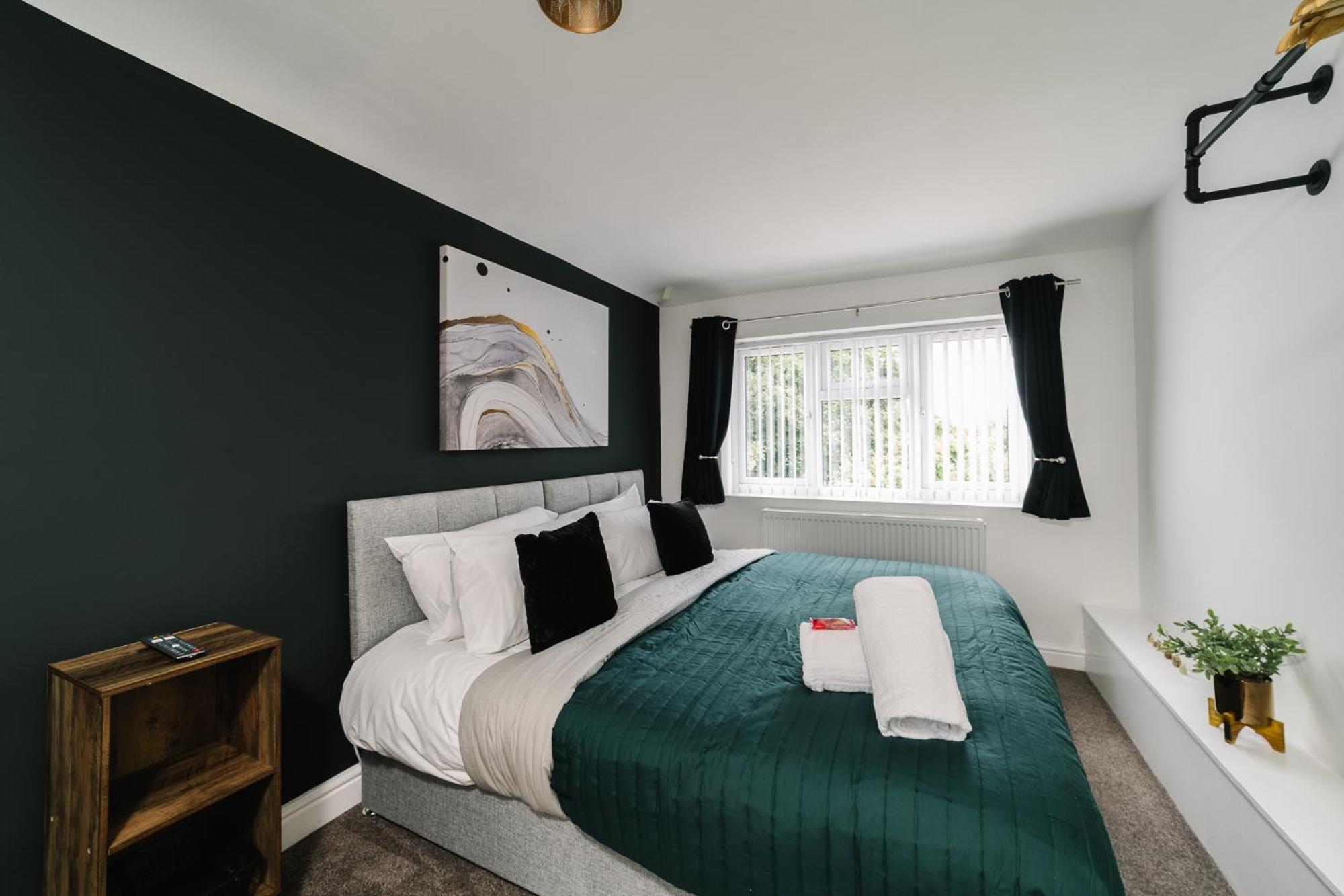 Holiday home Boutique 5-bed 5-ensuite Stunning Gem, Near Jlr, Airport, World,nec Solihull